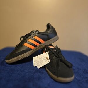 adidas Samba OG Black Impact Orange Gum Leather Athletic Sneakers JR0910
